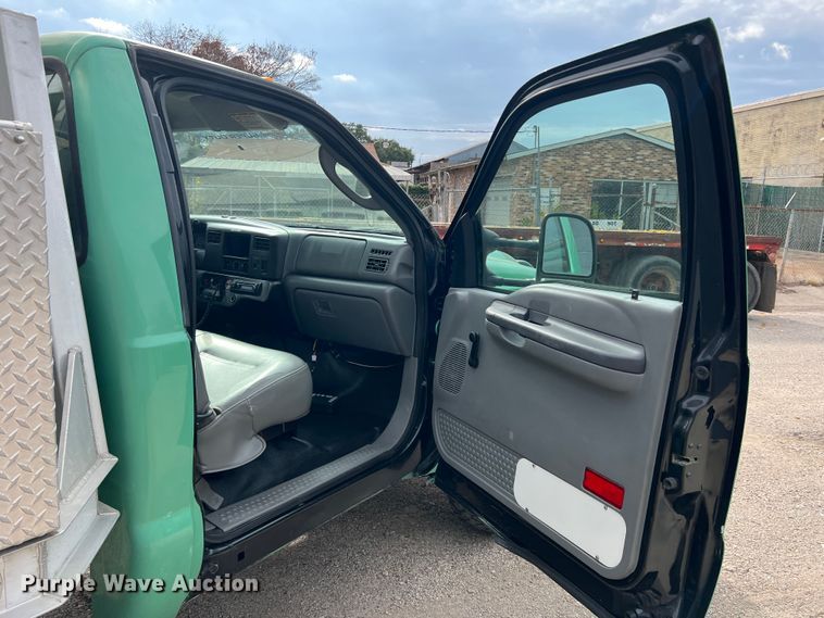 image for item DO8968 2004 Ford F550  brush fire truck