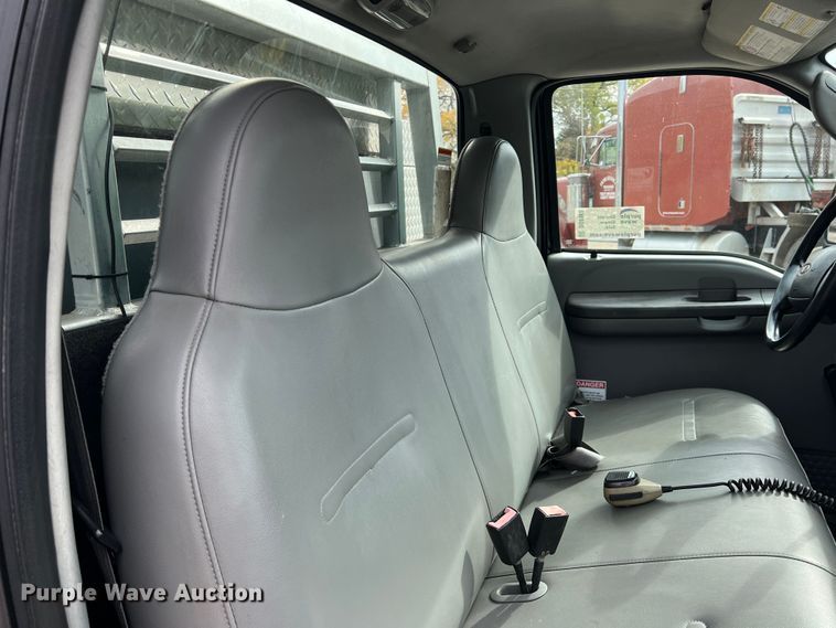 image for item DO8968 2004 Ford F550  brush fire truck