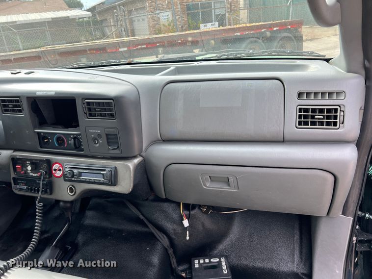 image for item DO8968 2004 Ford F550  brush fire truck