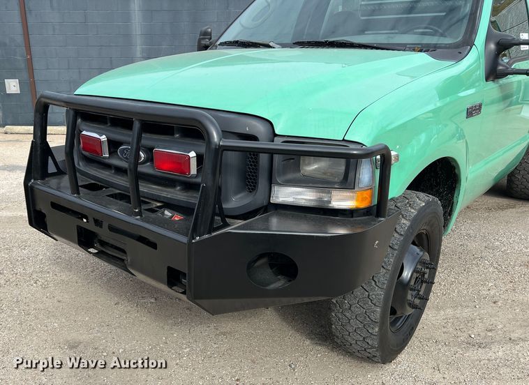 image for item DO8968 2004 Ford F550  brush fire truck