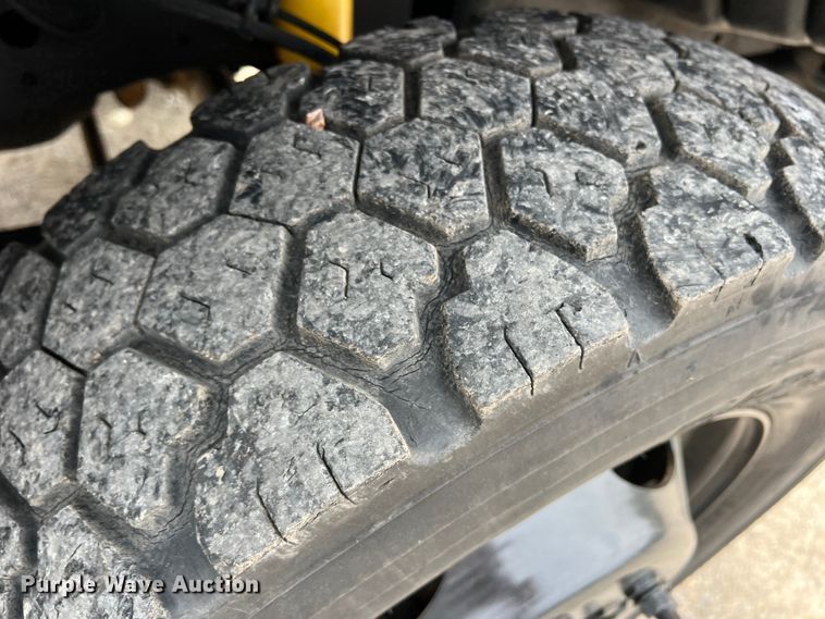 image for item DO8968 2004 Ford F550  brush fire truck