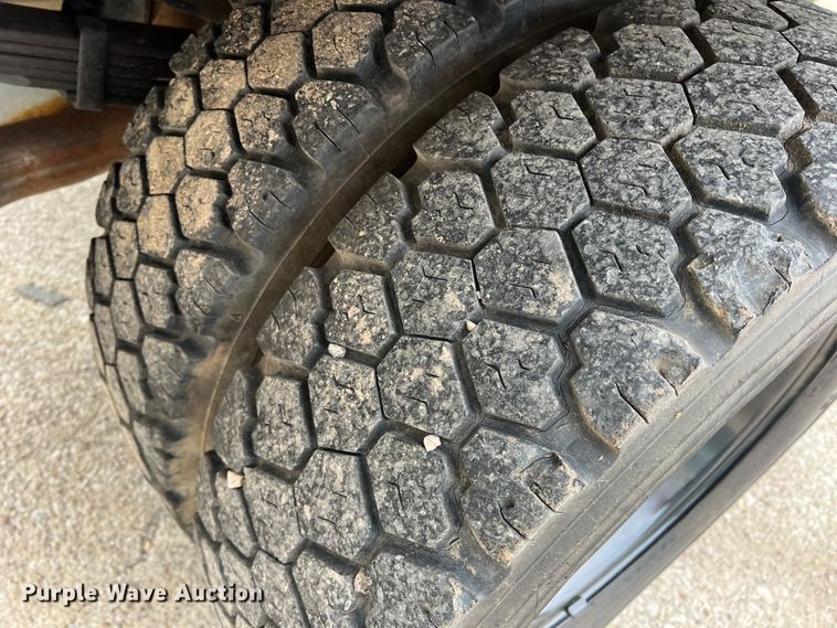 image for item DO8968 2004 Ford F550  brush fire truck