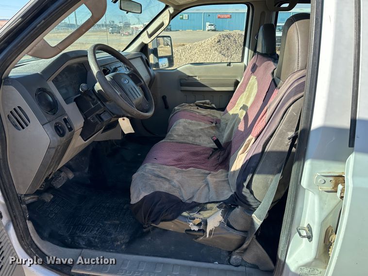 image for item JD9658 2010 Ford F250  Super Duty  Crew Cab pickup truck