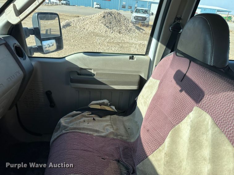 image for item JD9658 2010 Ford F250  Super Duty  Crew Cab pickup truck