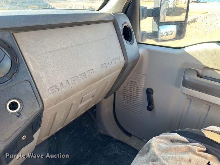 image for item JD9658 2010 Ford F250  Super Duty  Crew Cab pickup truck