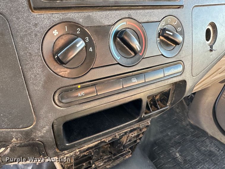 image for item JD9658 2010 Ford F250  Super Duty  Crew Cab pickup truck