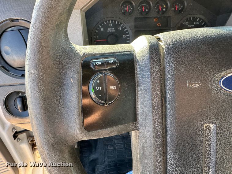 image for item JD9658 2010 Ford F250  Super Duty  Crew Cab pickup truck