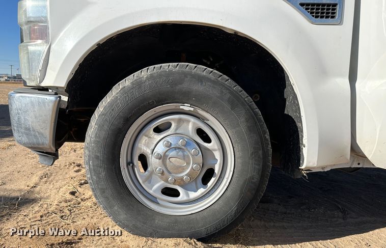 image for item JD9658 2010 Ford F250  Super Duty  Crew Cab pickup truck