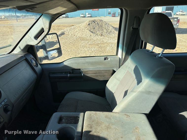 image for item JD9660 2011 Ford F250  Super Duty  Crew Cab pickup truck