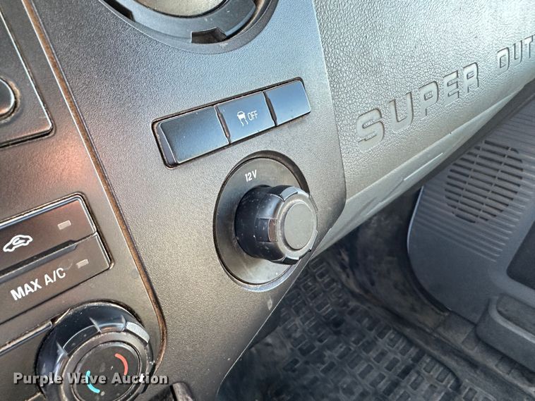 image for item JD9660 2011 Ford F250  Super Duty  Crew Cab pickup truck