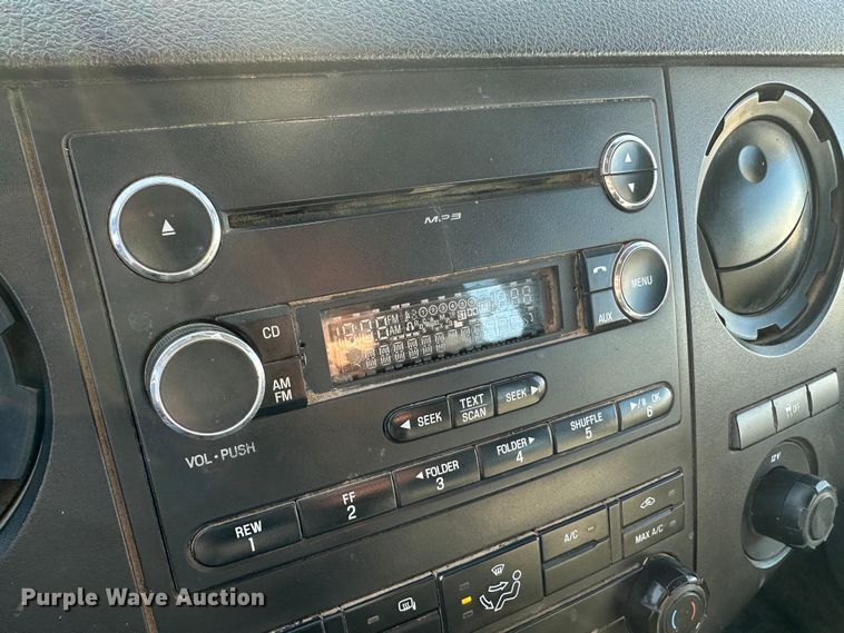 image for item JD9660 2011 Ford F250  Super Duty  Crew Cab pickup truck