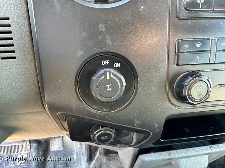 image for item JD9660 2011 Ford F250  Super Duty  Crew Cab pickup truck