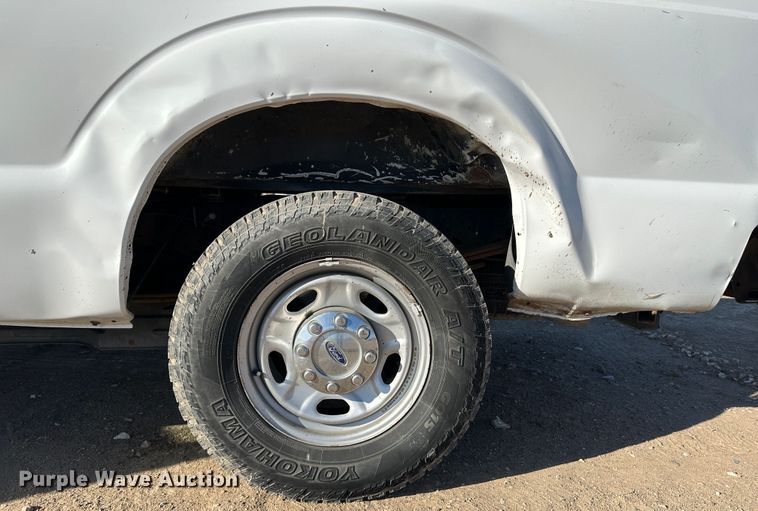 image for item JD9660 2011 Ford F250  Super Duty  Crew Cab pickup truck