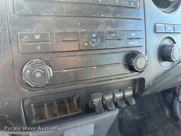 image for item JD9661 2012 Ford F250  Super Duty  Crew Cab pickup truck