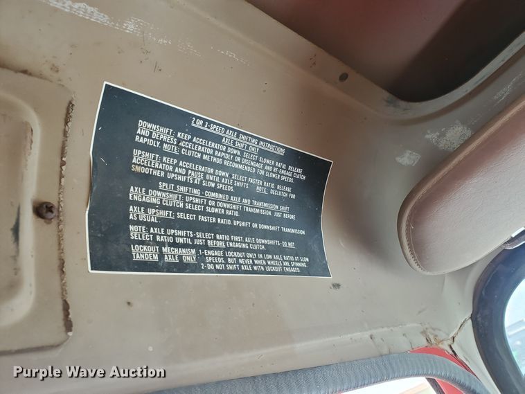 image for item JM9655 1980 International 1854  flatbed truck