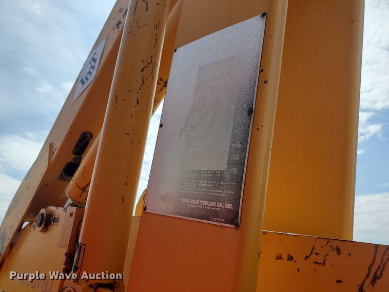 image for item JM9655 1980 International 1854  flatbed truck