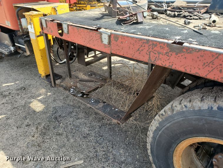 image for item JM9655 1980 International 1854  flatbed truck