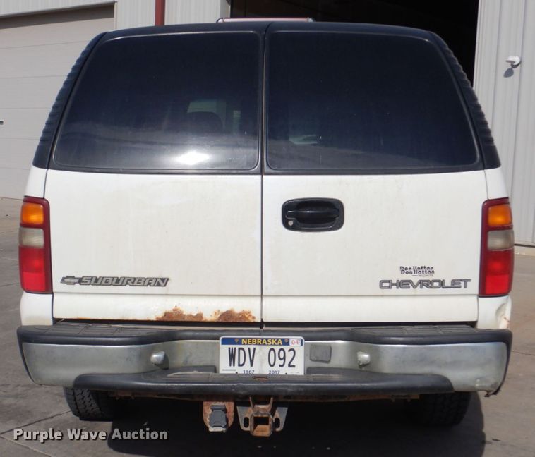 image for item JZ9046 2001 Chevrolet Suburban  SUV