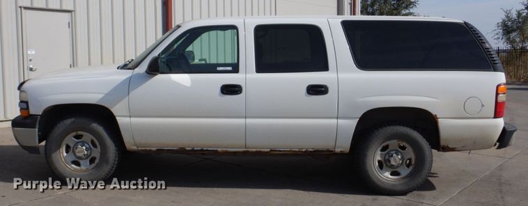 image for item JZ9046 2001 Chevrolet Suburban  SUV