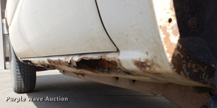 image for item JZ9046 2001 Chevrolet Suburban  SUV