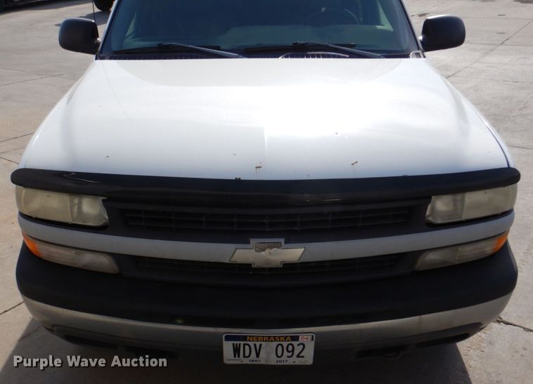 image for item JZ9046 2001 Chevrolet Suburban  SUV