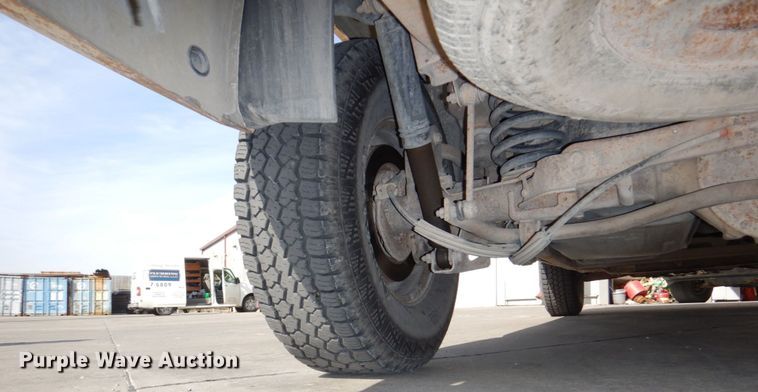 image for item JZ9046 2001 Chevrolet Suburban  SUV