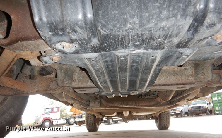 image for item JZ9046 2001 Chevrolet Suburban  SUV