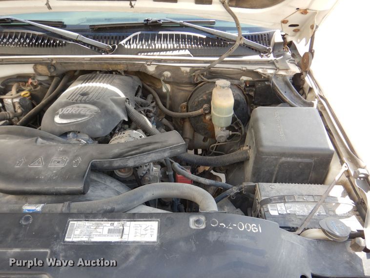 image for item JZ9046 2001 Chevrolet Suburban  SUV