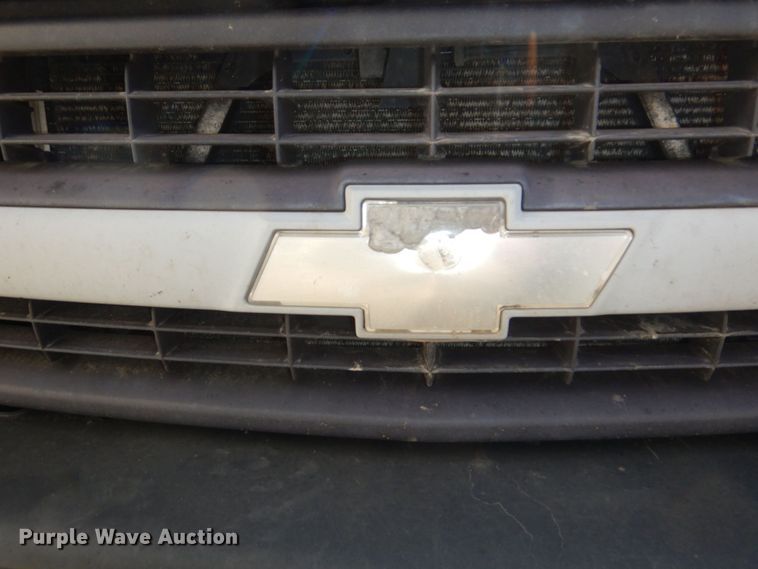 image for item JZ9046 2001 Chevrolet Suburban  SUV