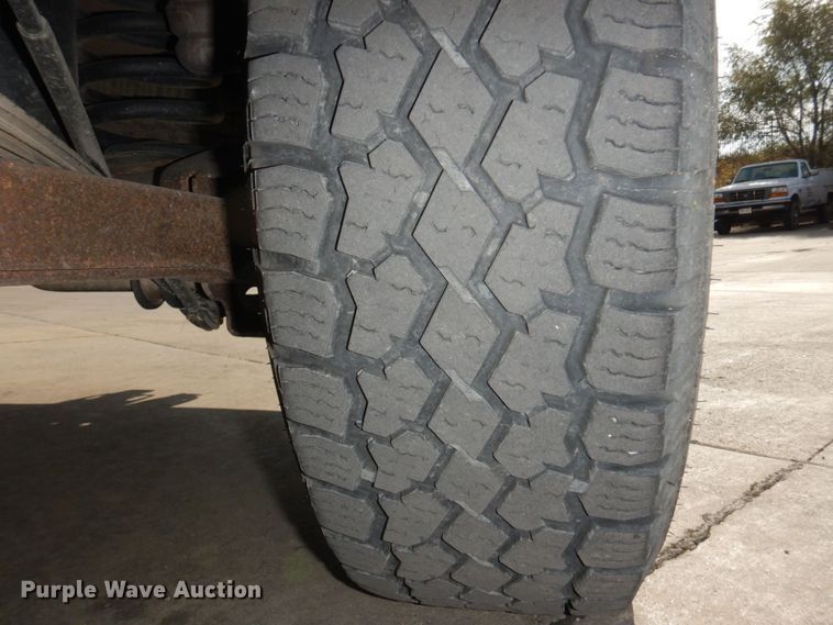 image for item JZ9046 2001 Chevrolet Suburban  SUV