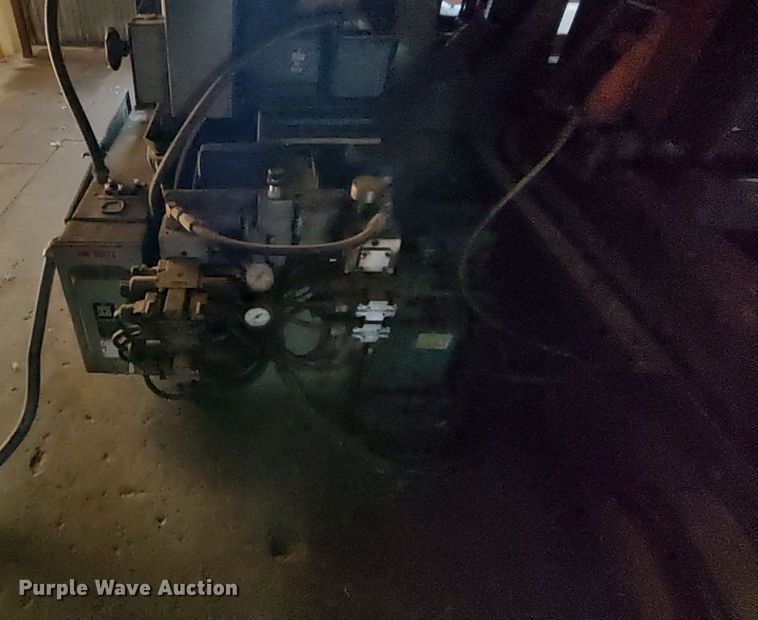 image for item LK9444 HEM H130HA-1  horizontal pivot bandsaw