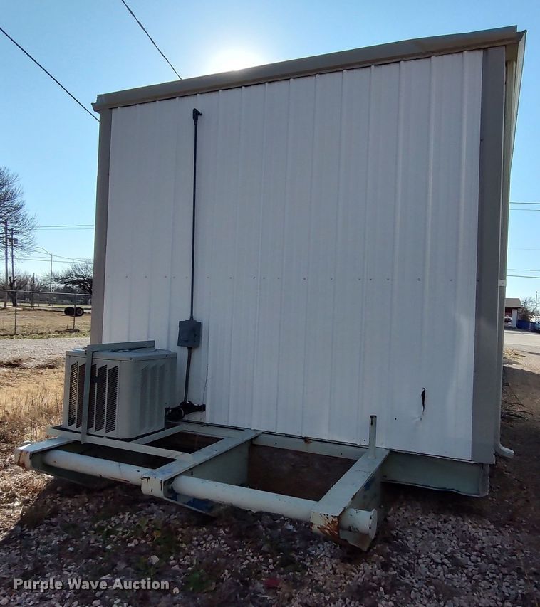 image for item LK9449 Oilfield doghouse