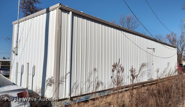 image for item LK9449 Oilfield doghouse