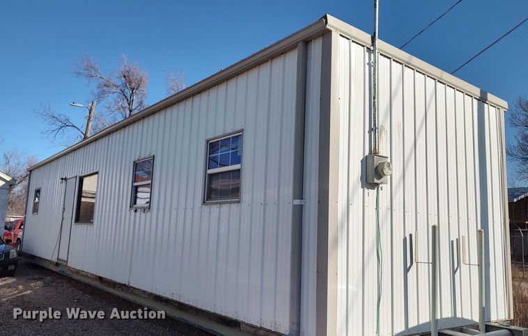 image for item LK9449 Oilfield doghouse