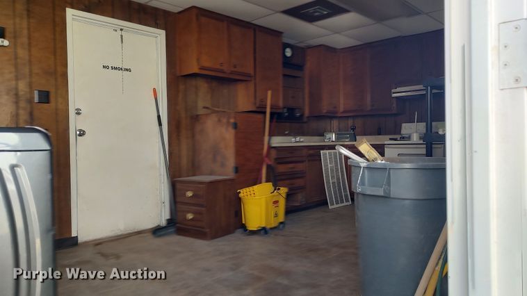 image for item LK9449 Oilfield doghouse