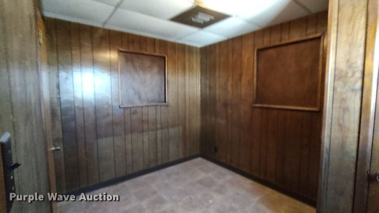 image for item LK9449 Oilfield doghouse