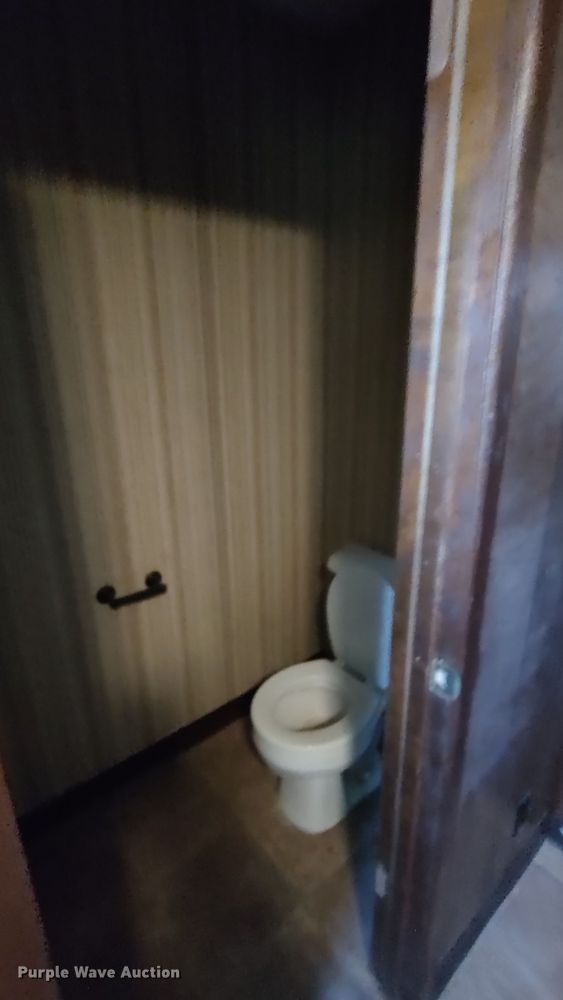 image for item LK9449 Oilfield doghouse