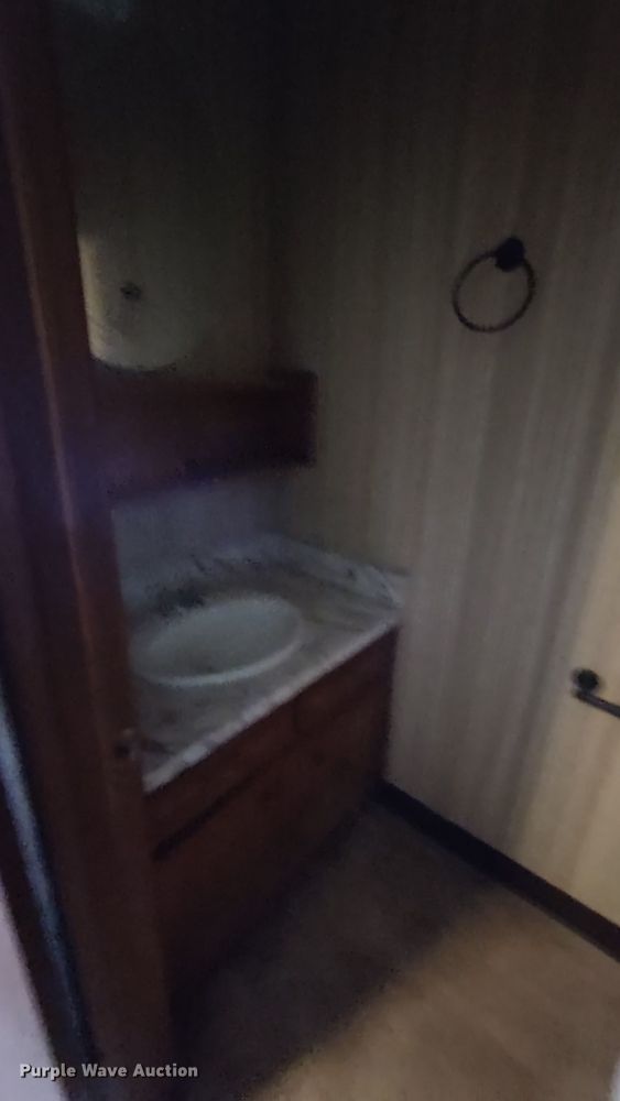 image for item LK9449 Oilfield doghouse