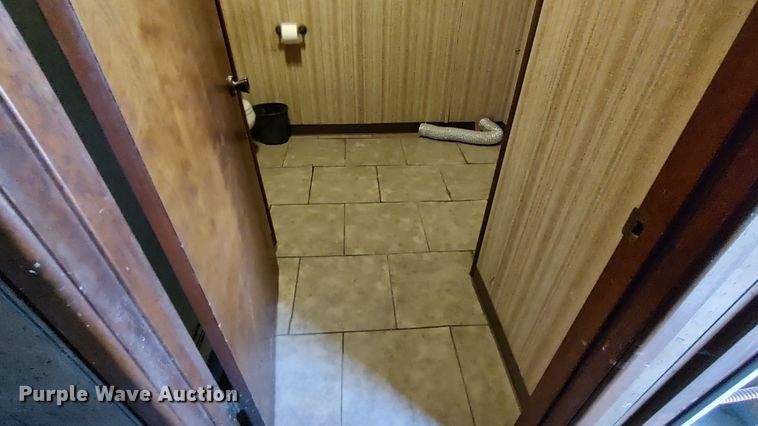 image for item LK9449 Oilfield doghouse