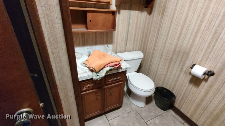 image for item LK9449 Oilfield doghouse