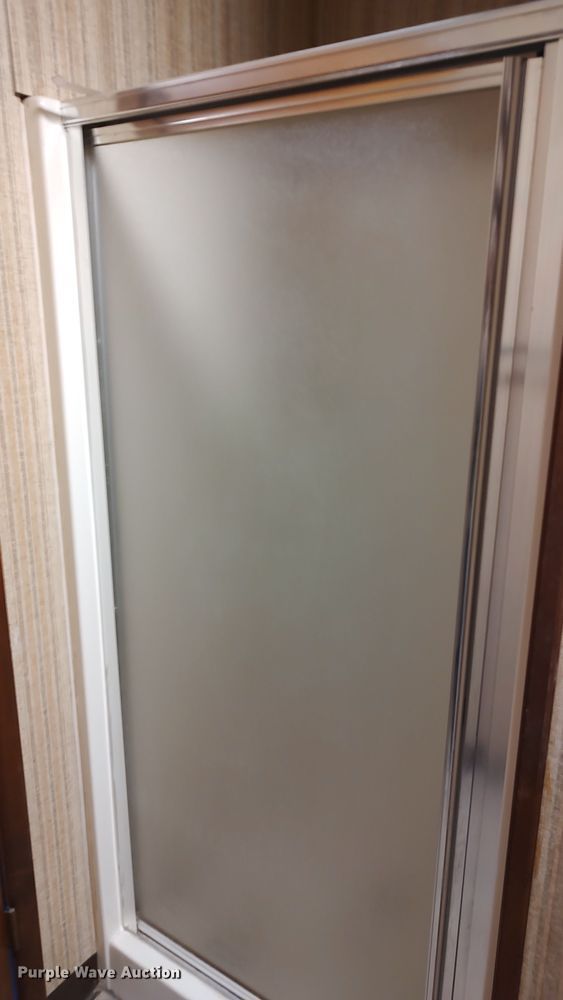 image for item LK9449 Oilfield doghouse