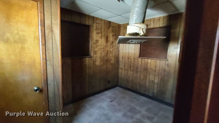 image for item LK9449 Oilfield doghouse