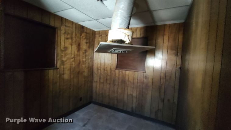 image for item LK9449 Oilfield doghouse