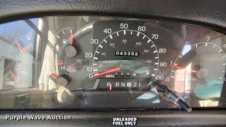 image for item LK9450 2000 Winnebago Adventurer  RV