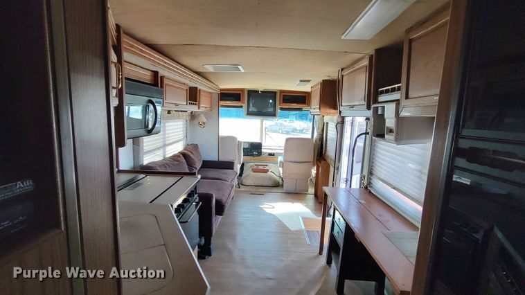 image for item LK9450 2000 Winnebago Adventurer  RV