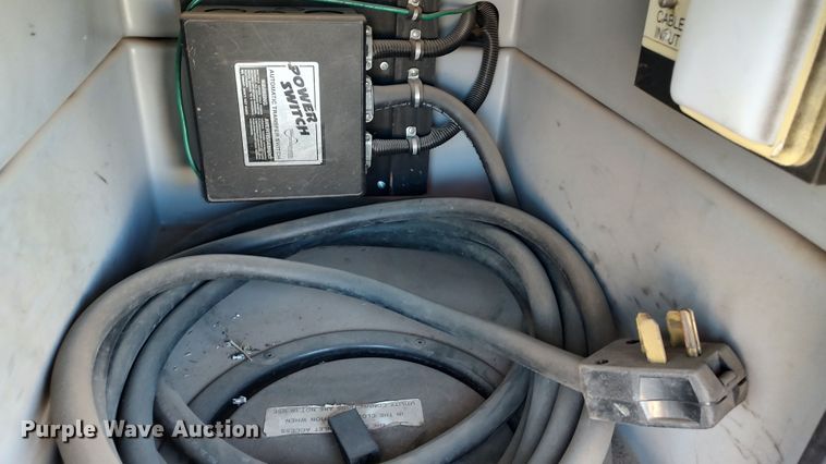 image for item LK9450 2000 Winnebago Adventurer  RV