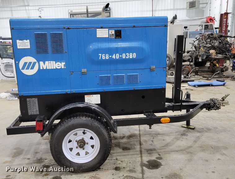 image for item LY9857 Miller Big Blue 400D  welder