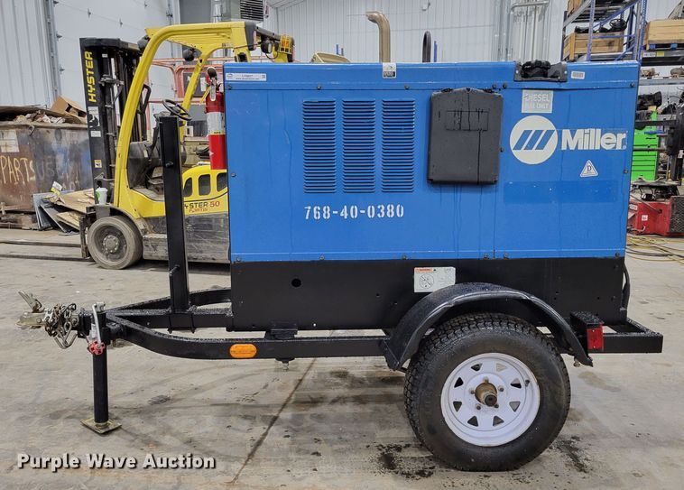 image for item LY9857 Miller Big Blue 400D  welder