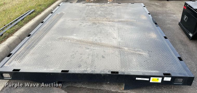 image for item MA9791 Knapheide PVMXT-103C  flatbed