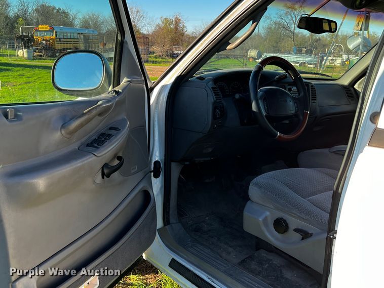 image for item MF9797 2001 Ford Expedition  SUV